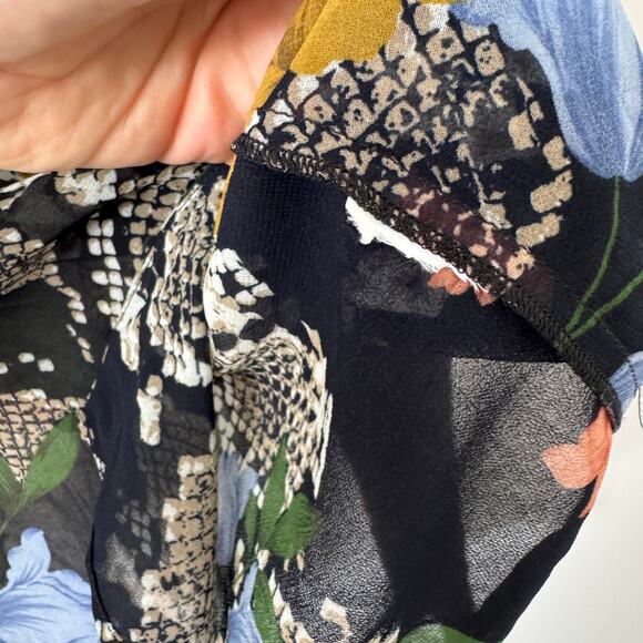 Cabi #3762 Women’s Snake Charmer Floral Blouse Women's Size S - Picture 4 of 6